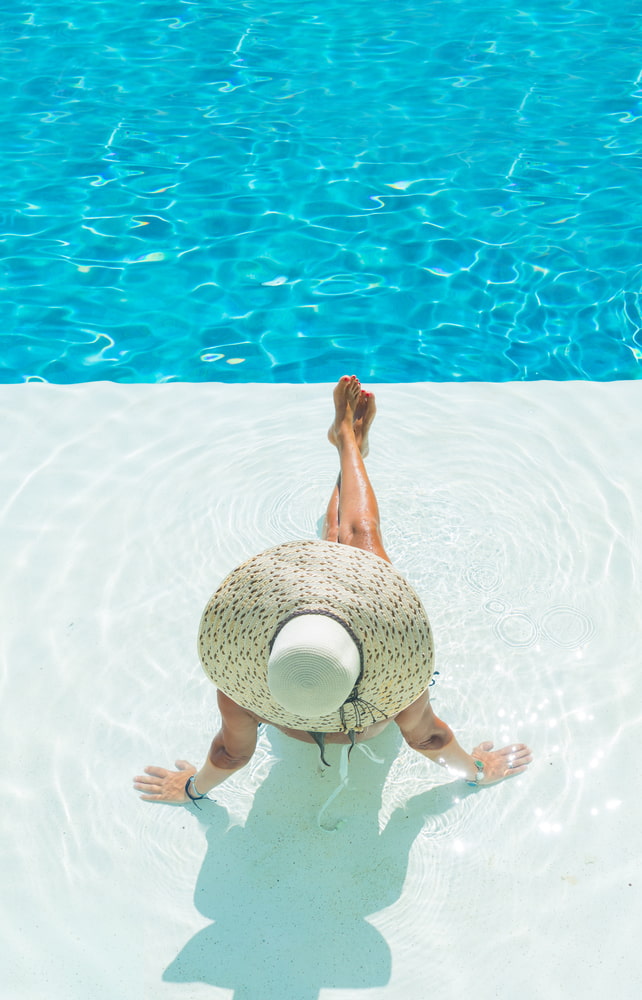 How deep should a Baja shelf be in a pool