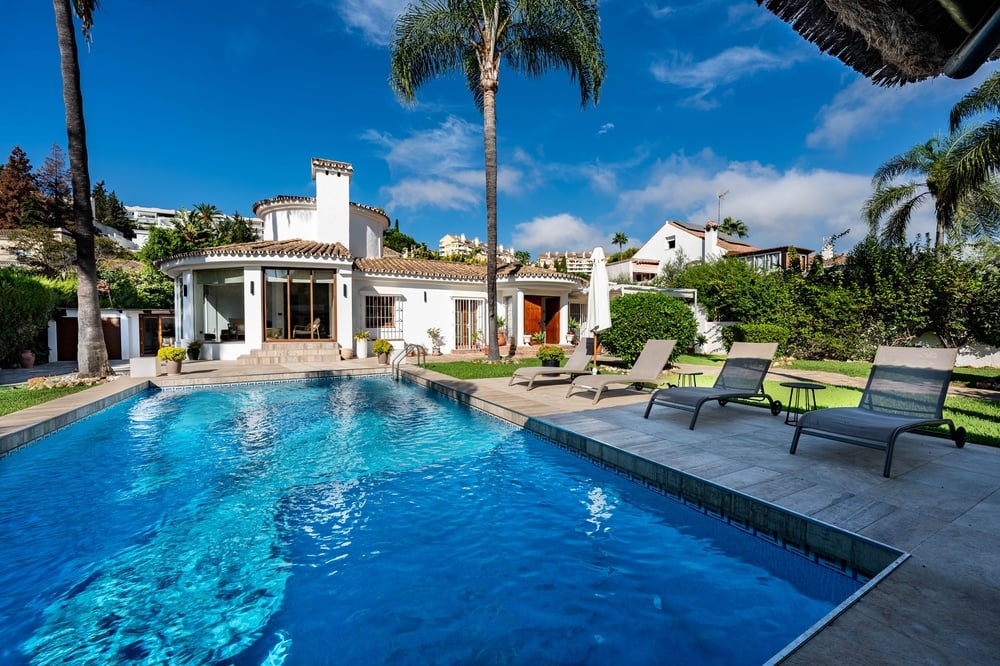 Where can you find trusted custom pool designers in Port Allen, LA?