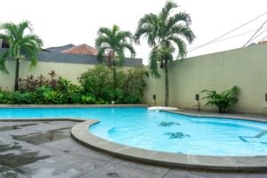 Where can I look for dependable pool contractors in Prairieville, LA?